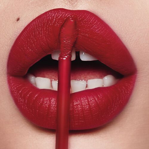 Charlotte Tilbury Airbrush Flawless Lip Blur Ruby Blur
