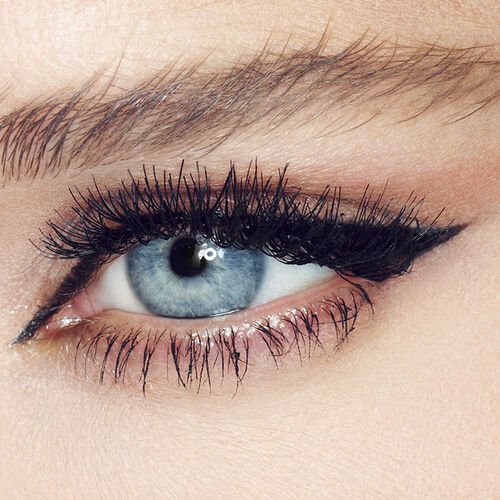 Charlotte Tilbury The Feline Flick Black Panther