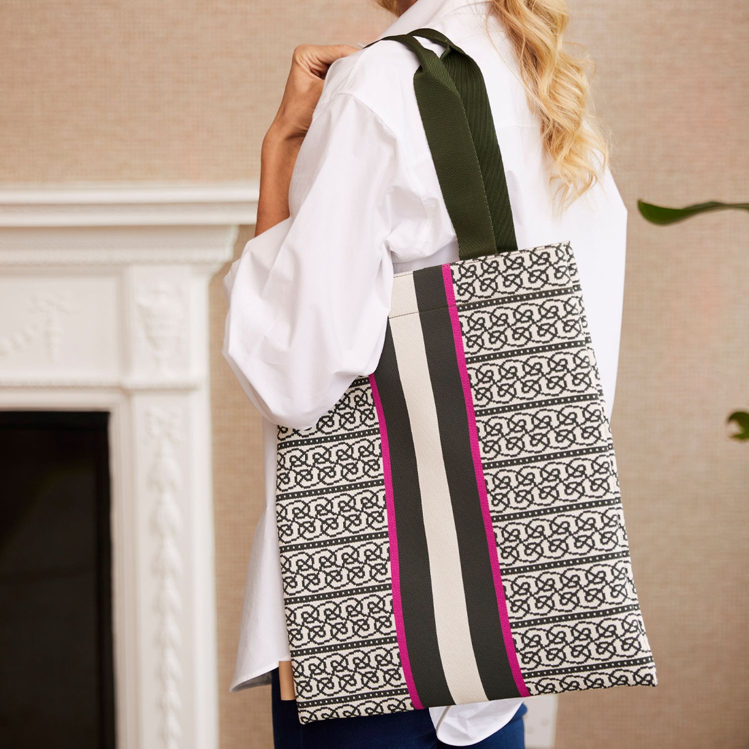 Jacquard Bottle Green Pink Tote Bag Airport Duty Free Shopping