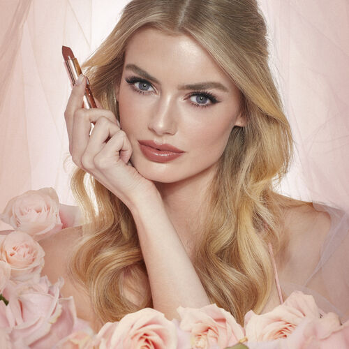 Charlotte Tilbury K.i.s.s.i.n.g Lipstick Nude Romance