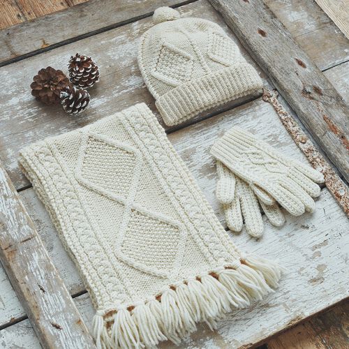 Aran Woollen Mills Adult Ski Hat White