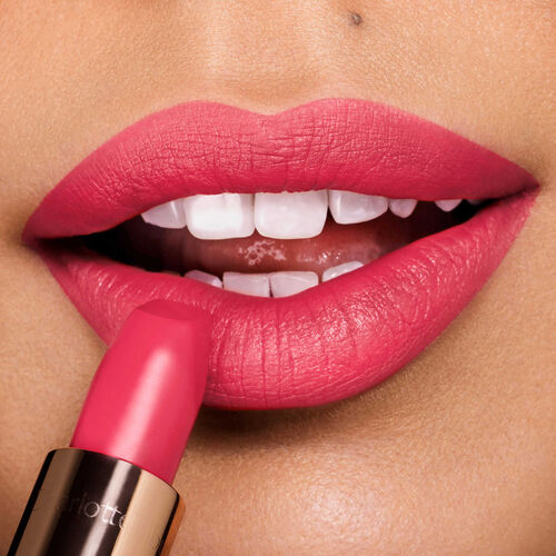 Charlotte Tilbury Matte Revolution Lost Cherry