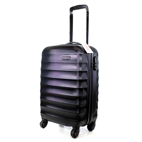 Get a free American Tourister suitcase worth €130 when you spend €100 on Bowmore Whiskey