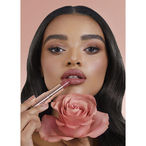 Charlotte Tilbury Matte Revolution Mrs Kisses