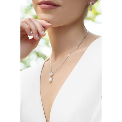 Newbridge Pearl Drop Pendant with Clear Stone