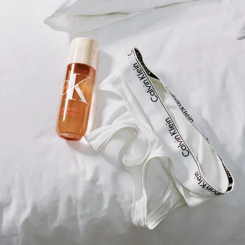 Calvin Klein Sheer Peach Unisex Hair & Body Perfume Mist 236ml