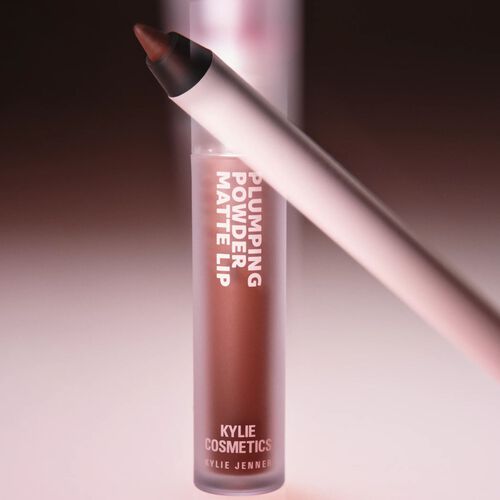 Kylie Blurred Liquid Lipstick 358 Girl's Girl