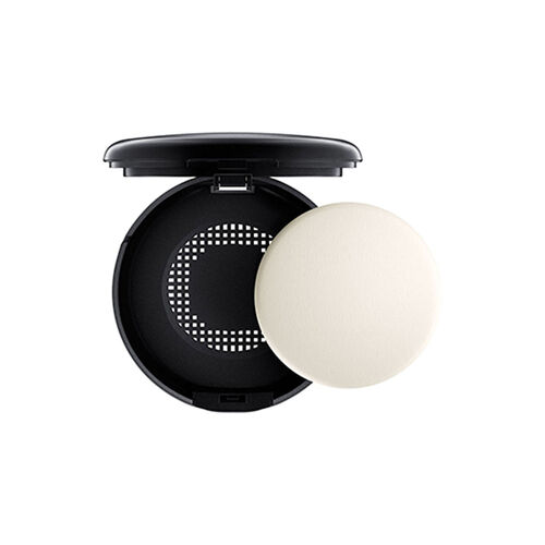 MAC Studio Fix Fluid Spf 15 Foundation NC10